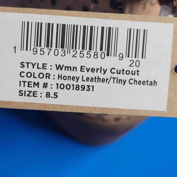 Toms Everly Leather Cutout Heeled Boot in Honey Tiny Cheetah - Picture 9 of 10